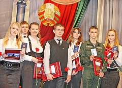 Торжественное собрание и праздничный концерт ко Дню Конституции Республики Беларусь прошли в областном драмтеатре (+Видео)