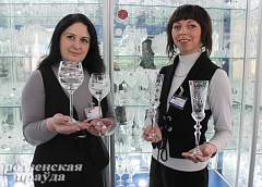 Изделия стеклозавода «Неман» часто покупают в качестве сувенира перед поездкой за границу