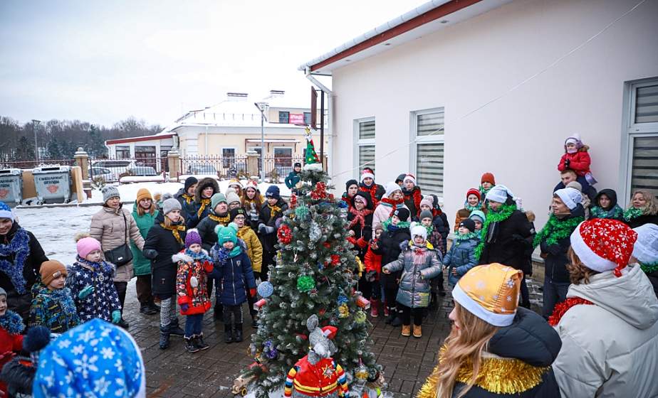 «Безопасную елку» зажгли в Гродно «Безопасную елку» зажгли в Гродно