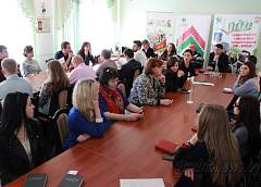 Подарите книгу. Гродненская молодежь запустила акцию по сбору книг для детей-сирот