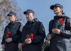 Митинг-реквием прошел у мемориального комплекса в деревне Зиняки Щучинского района