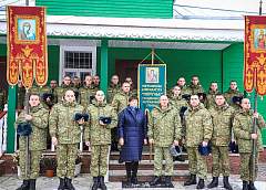 Хоругвь с изображением Архистратига Михаила вручили пограничной комендатуре «Поречье»