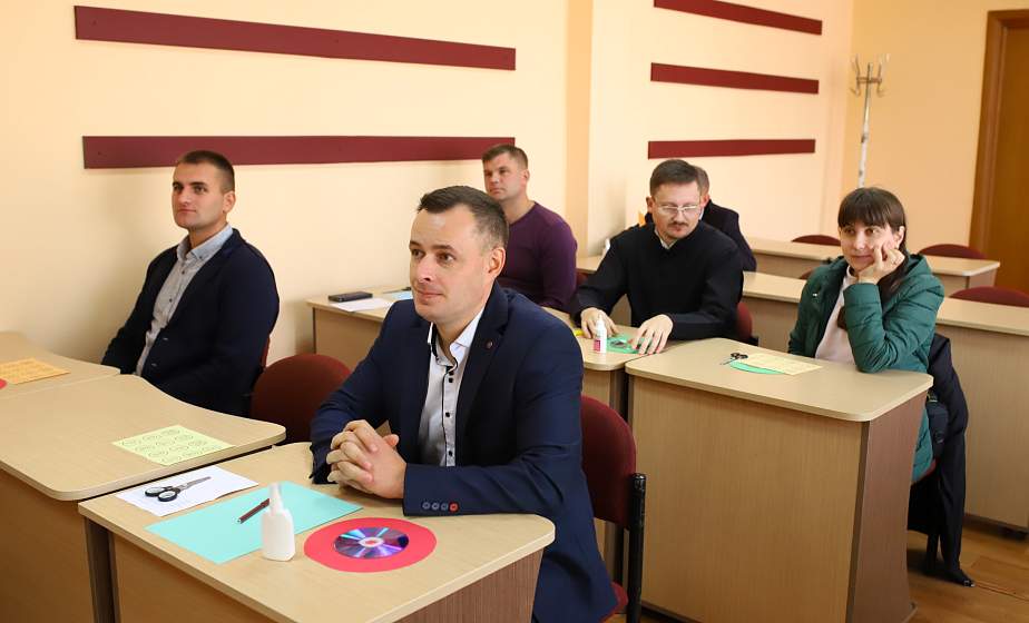 Папу вызвали в школу. В Гродно прошли занятия областной школы успешного отцовства