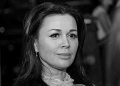 Актриса Анастасия Заворотнюк умерла сегодня ночью после продолжительной болезни