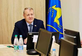 Помощник Президента – инспектор по Гродненской области Константин Бурак провел прямую линию и личный прием граждан в Октябрьском районе города Гродно