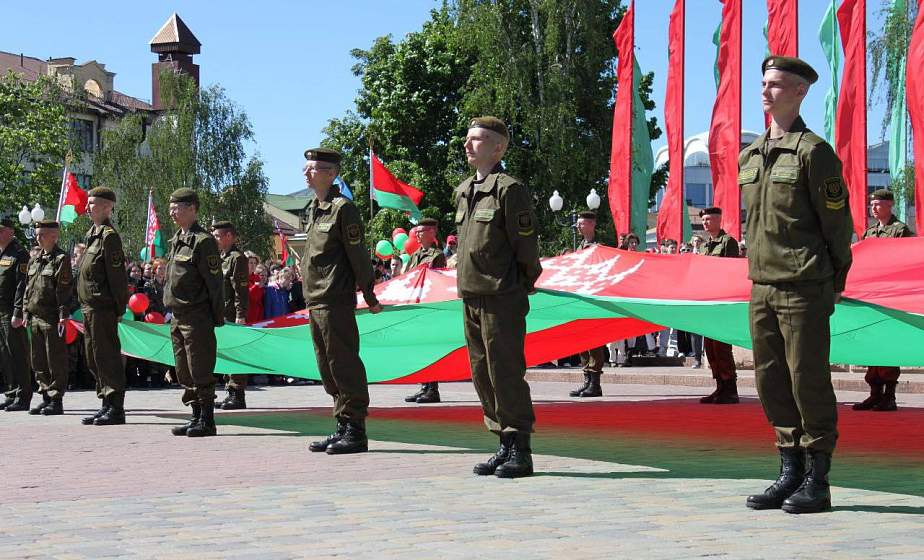 11 мая на площади Ленина пройдет торжественный митинг 11 мая на площади Ленина пройдет торжественный митинг