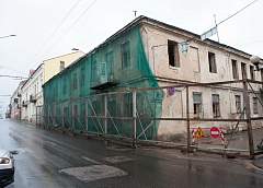 Дом на перекрестке улиц Кирова и Городничанской  реконструируют под  торгово-офисное здание