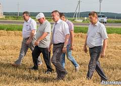 Министр сельского хозяйства и продовольствия Леонид Заяц совершил рабочую поездку по ряду хозяйств Берестовицкого и Гродненского районов