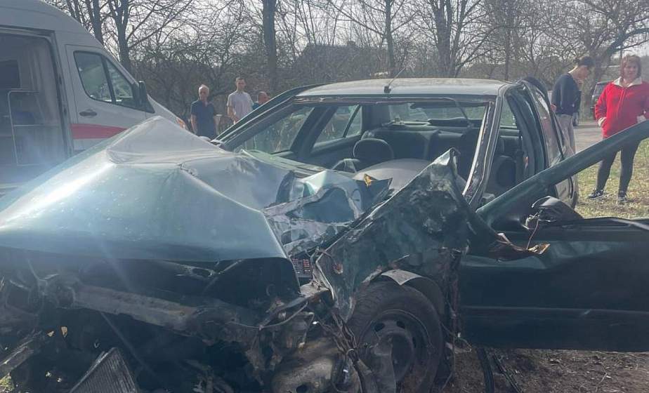 В Ивьевском районе произошло ДТП с пострадавшим В Ивьевском районе произошло ДТП с пострадавшим