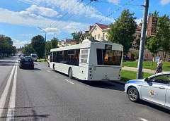 Следователи устанавливают очевидцев ДТП, в котором пострадала пенсионерка