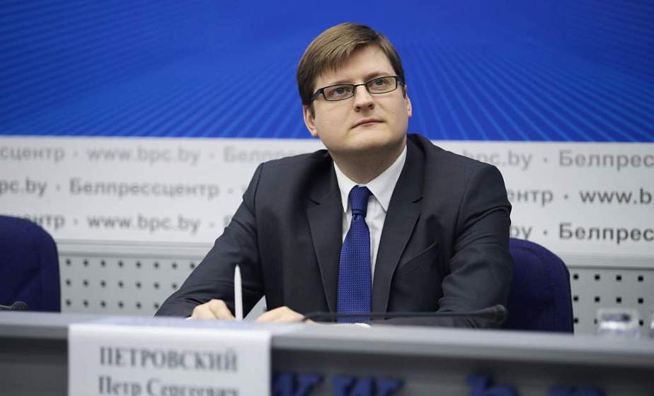 Петр Петровский: "Заморозка соглашения о реадмиссии - сигнал европейским государствам, что Беларусь не будет финансировать безопасность их границ" Петр Петровский: "Заморозка соглашения о реадмиссии - сигнал европейским государствам, что Беларусь не будет финансировать безопасность их границ"