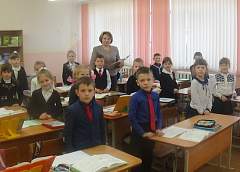В  Ивьевской средней школе сегодня возобновили занятия после капитального ремонта 
