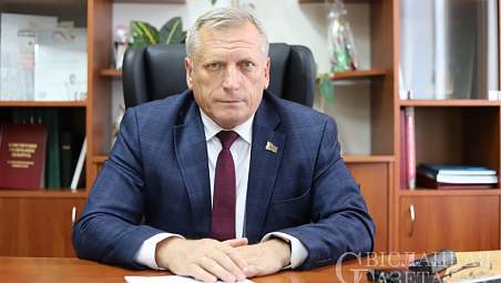 Прием граждан и прямую линию в Свислочском райисполкоме провел Анатолий Дорожко