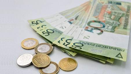 В Беларуси хотят обложить заработок налогом 40%. Разбираемся, кого коснутся изменения 