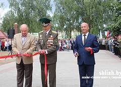 В Сморгони открыли памятный знак воинам-ракетчикам