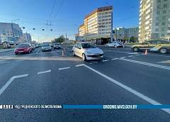 Поехала на красный и сбила пешехода. В Гродно произошло ДТП