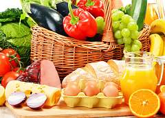 В ООН сообщили, что треть продуктов питания в мире выбрасывают на помойку