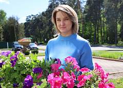 Рисует город цветами. Татьяна Пашкевич рассказала, как украшает Гродно живыми композициями