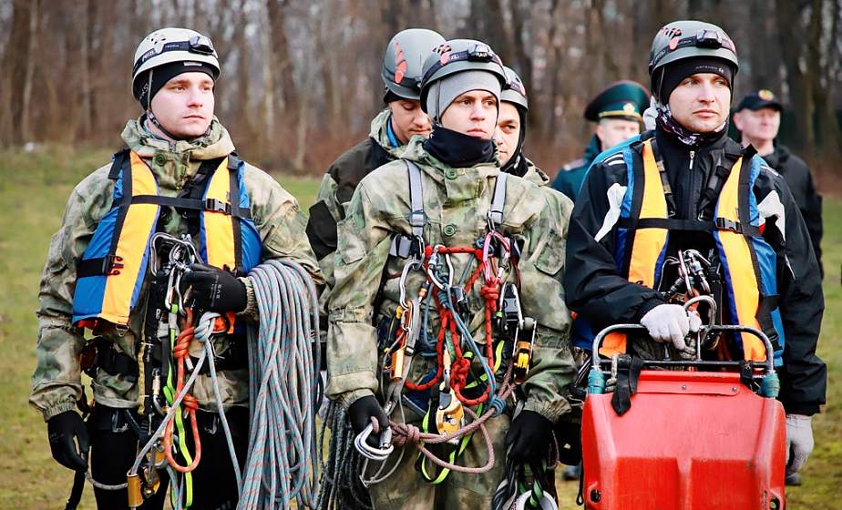 В Гродно проходят открытые соревнования Республики Беларусь по многоборью спасателей