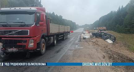 В Дятловском районе столкнулись два автомобиля