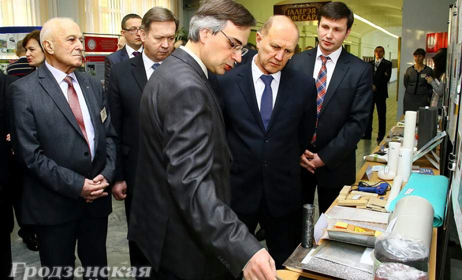 Председатель облисполкома Владимир Кравцов встретился с учеными Гродненщины