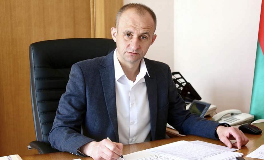 Первый заместитель председателя облисполкома Юрий Валеватый провел прямую линию