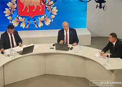  "Работа по содержанию мест памяти и воинских захоронений проводится на постоянной основе". Об этом сказал Юрий Караев во время онлайн-стрима