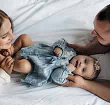 Браки, дети и мода на имена. В главном управлении юстиции Гродненского облисполкома рассказали, когда жители региона создают семьи и как называют детей