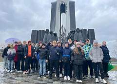 Знать и помнить. Волковысские школьники посетили мемориальный комплекс «Хатынь» и музей Великой Отечественной войны 