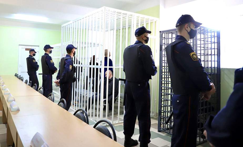 Суд признал отбытым назначенное Антону Мельхеру наказание в виде лишения свободы Суд признал отбытым назначенное Антону Мельхеру наказание в виде лишения свободы