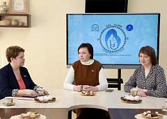 Депутат Палаты представителей Национального собрания Республики Беларусь Елена Потапова встретилась с гродненской молодежью в рамках проекта «Быть мамой»