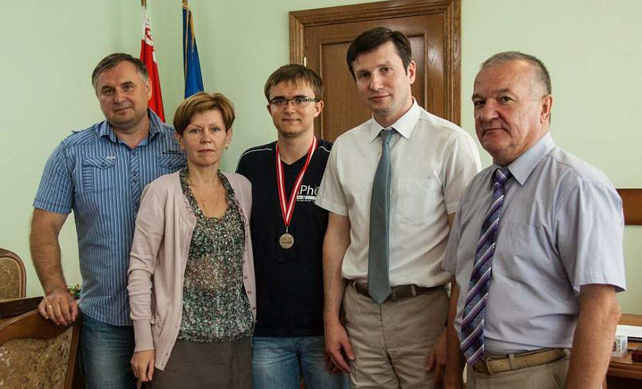 Выпускник гимназии №3 г. Гродно завоевал серебро на олимпиаде школьников по физике, прошедшей в Дании Выпускник гимназии №3 г. Гродно завоевал серебро на олимпиаде школьников по физике, прошедшей в Дании