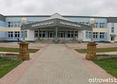 В Островце готовится к открытию ледовая площадка. Специалисты приступили к заливке льда
