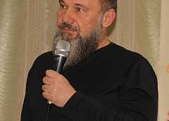Николай Серов