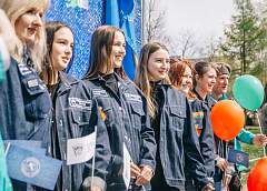 По случаю праздника 1 Мая студенческим отрядам в Гродно символично вручили трудовые путевки