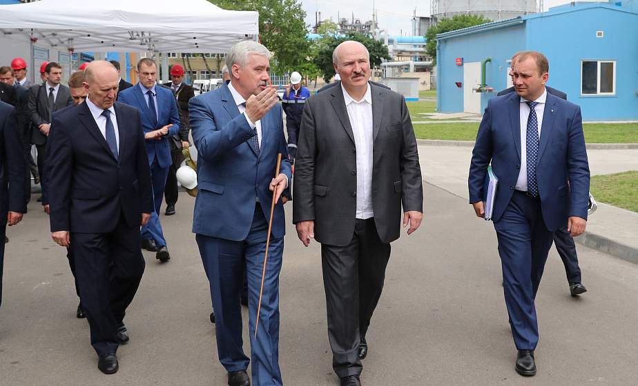 Александр Лукашенко: все переживем, главное - сохранить свою землю для себя и наших детей Александр Лукашенко: все переживем, главное - сохранить свою землю для себя и наших детей