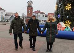 “Мы не чувствуем себя здесь чужими”. Украинская семья Рябоконь, переехавшая из Донецкой области, первой на Щучинщине получила белорусское гражданство