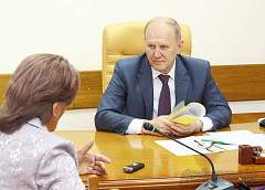 Председатель облисполкома Владимир Кравцов провел личный прием граждан